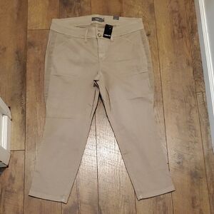 TORRID  Women's Cropped Tan Jeans